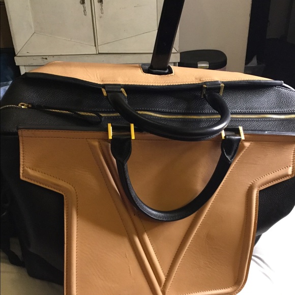 Vionnet Luggage - Picture 7 of 8